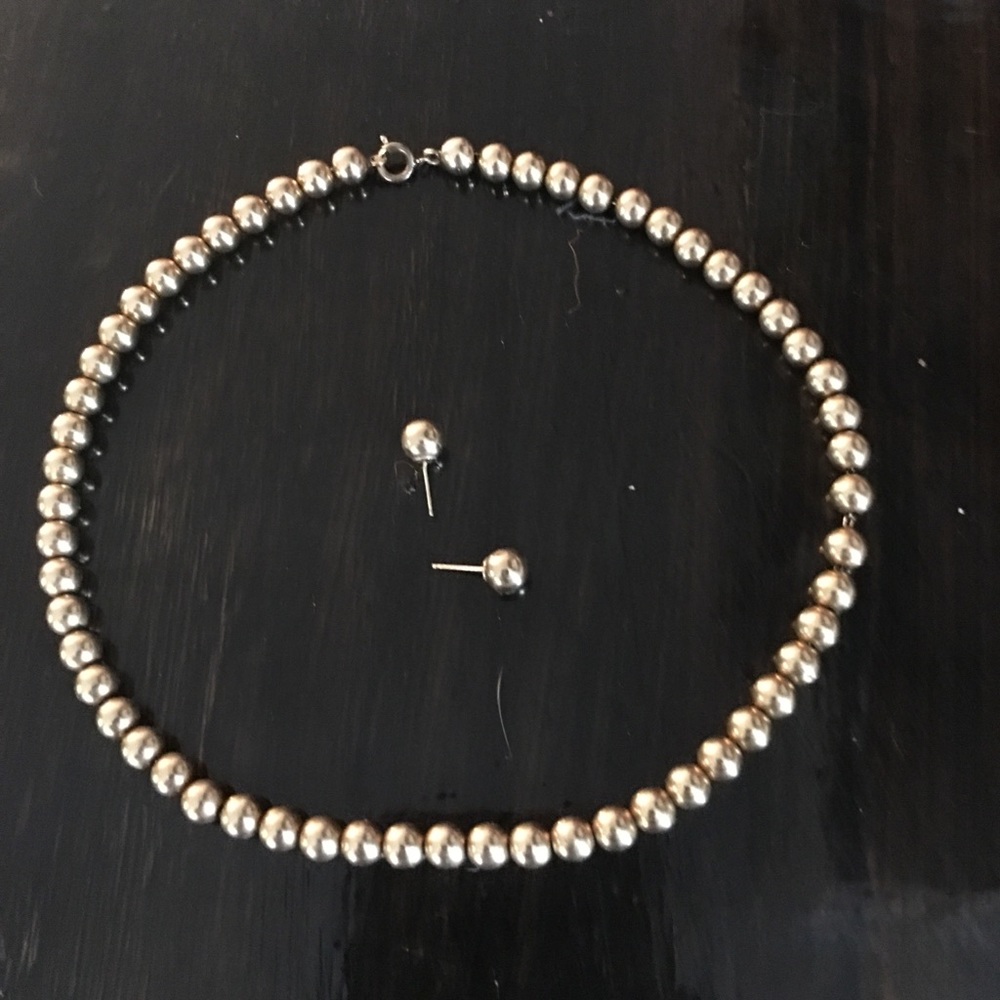 Necklace & Earings